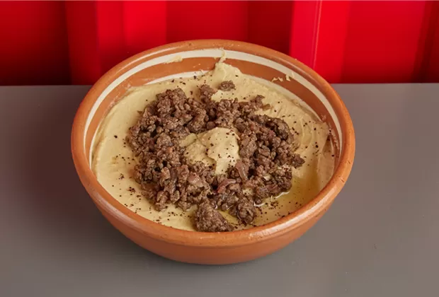 Χούμους με μοσχαρίσιο κιμά